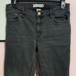 H&M | black skinny jeans